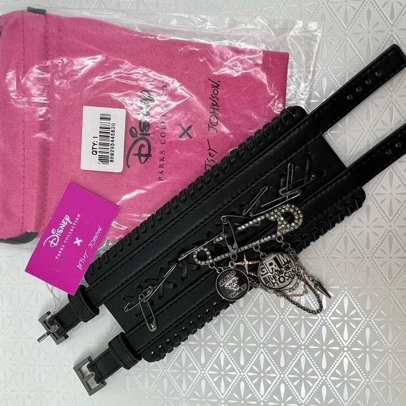 Betsey Johnson Disney’s Haunted Mansion Buckle & Charm CuffNWT/RARE!